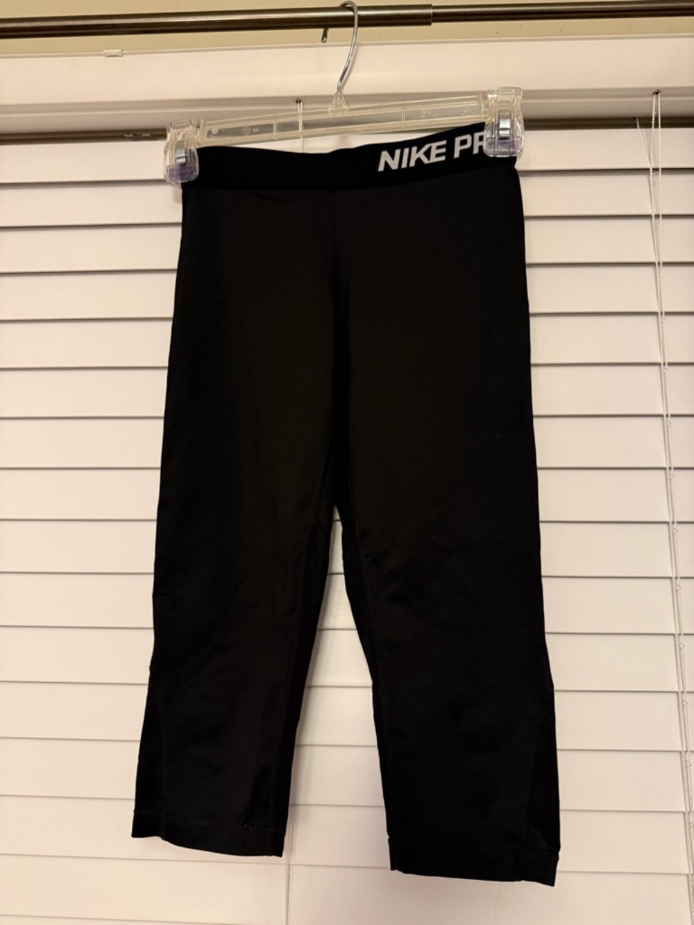 Nike Pro Girls Cropped Leggings | Black | Size Medium | Dri-FIT